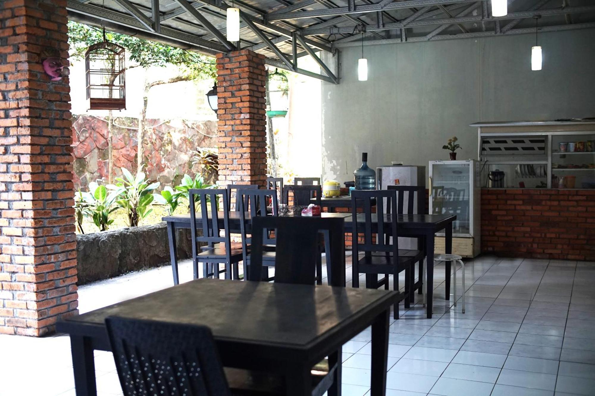 Ruang Tidur At Dpalma Bogor Hotel Kültér fotó